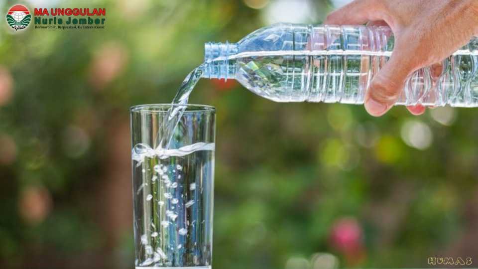 Ini Dia Tujuh Manfaat Mengonsumsi Air Putih